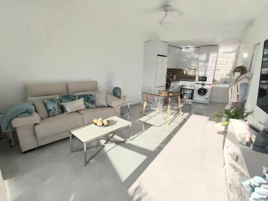 Lux. Frontbeach-Terrace. 5 Pools.Tv. 2 A.C.Netflix Benalmádena Esterno foto